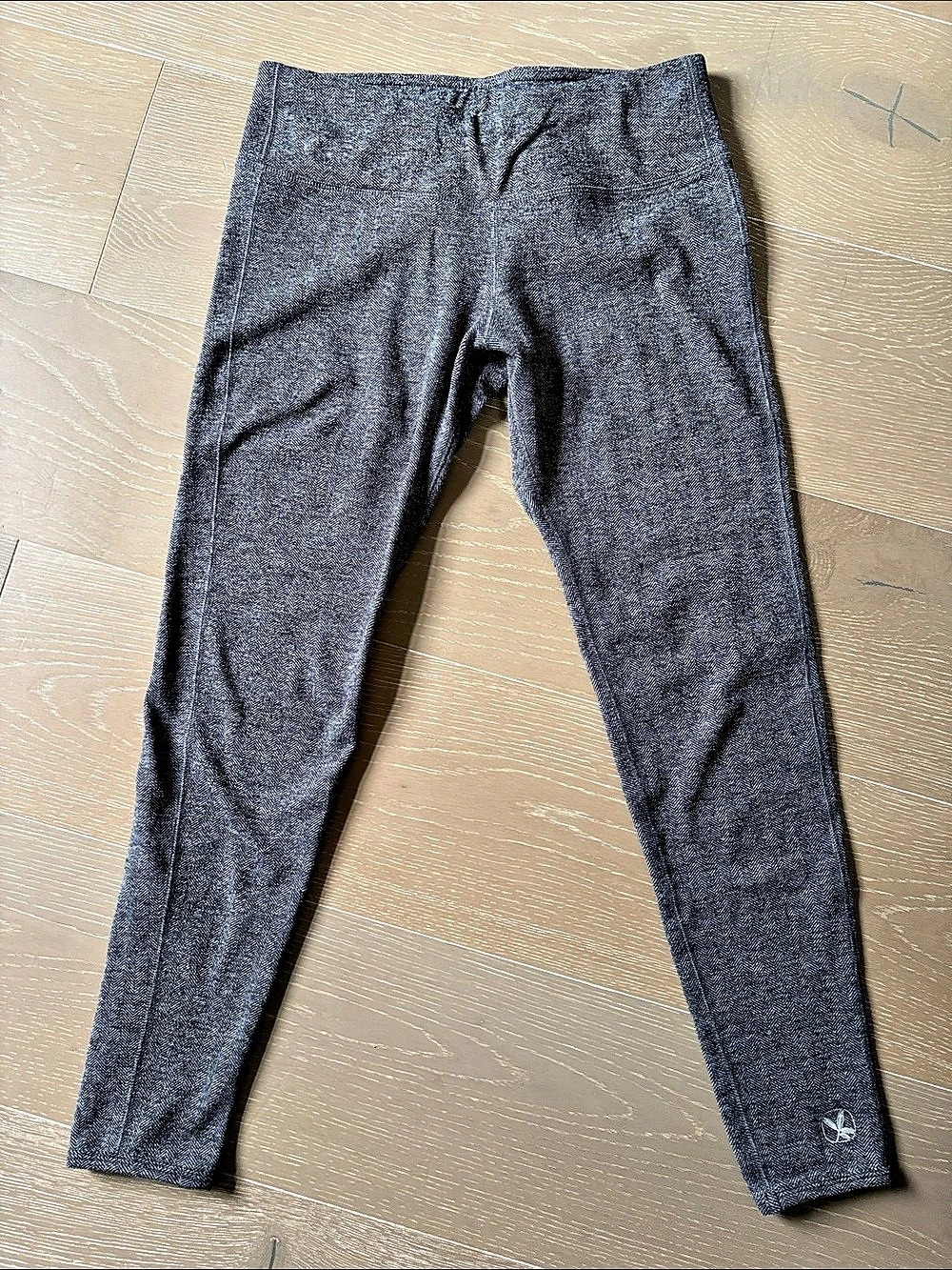 Carve Designs Incline Tight Herringbone Leggings Gray Small